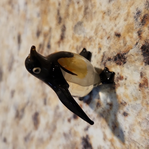 Miniature Penguin Figurines - Picture 6 of 9